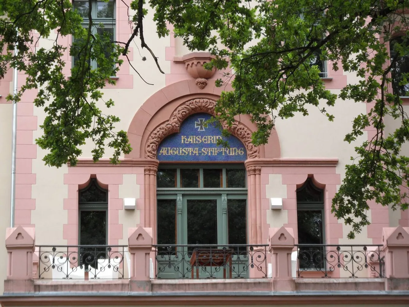 Kaiserin Augusta Stift