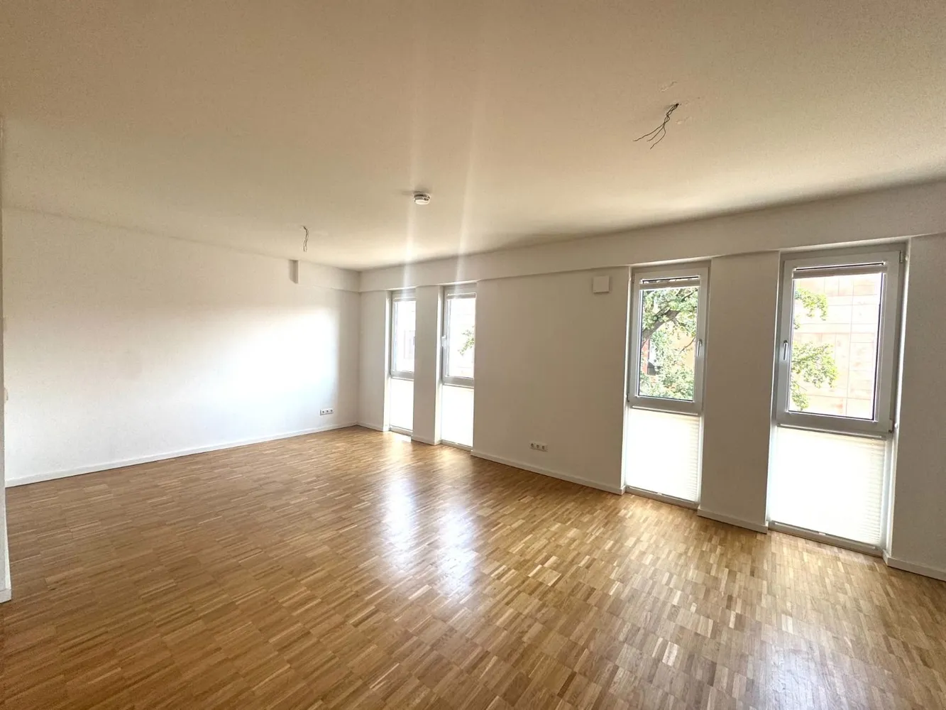 Helle 5-Zimmer-Wohnung.jpg
