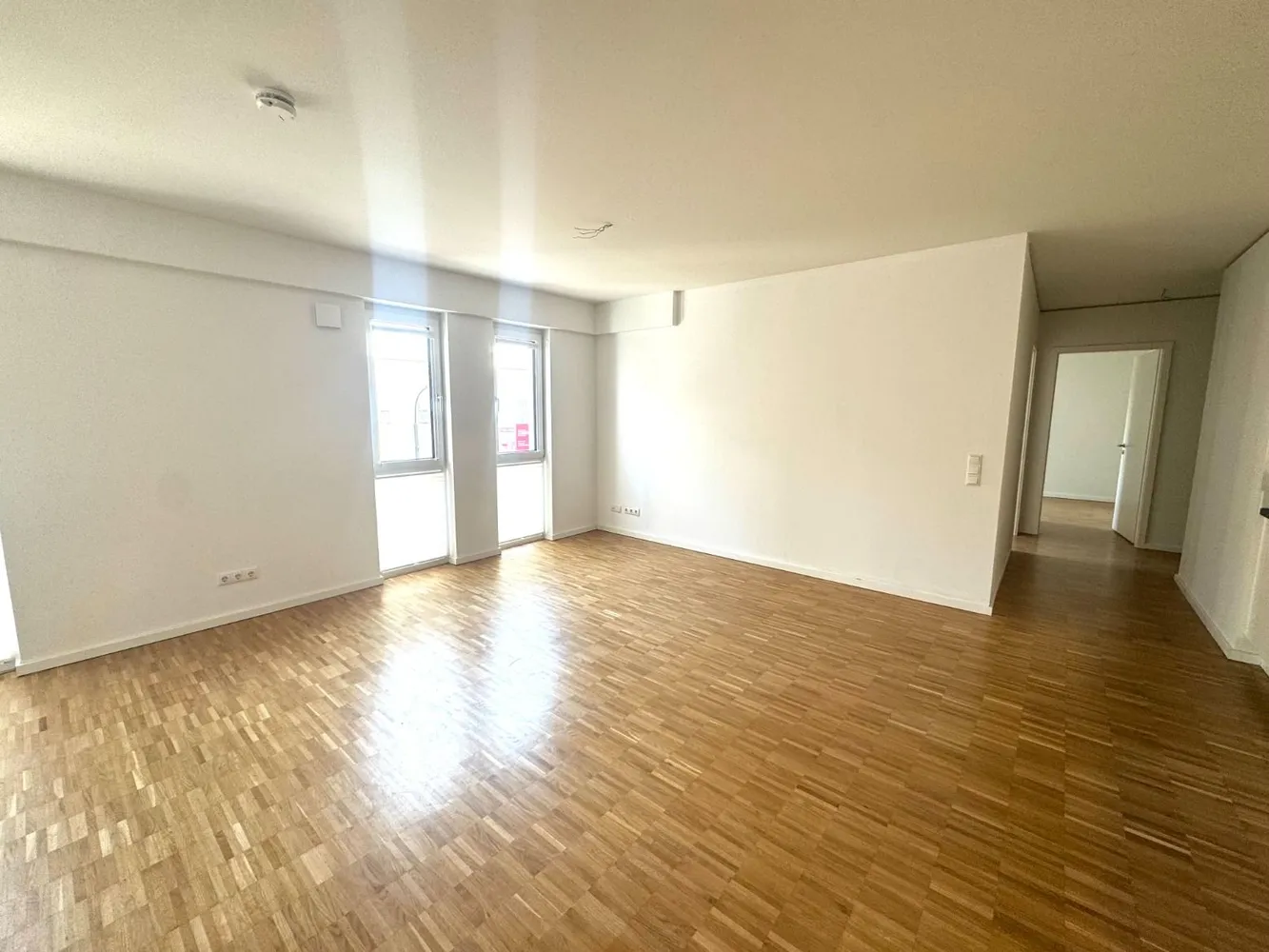 Helle 5-Zimmer-Wohnung.jpg